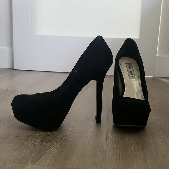 Steve Madden Black Suede Platform Shoes Steve Madden Black Suede